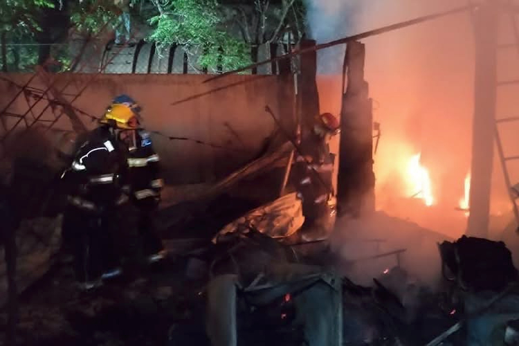 Pierden la vida dos personas en distintos incendios en Guadalajara