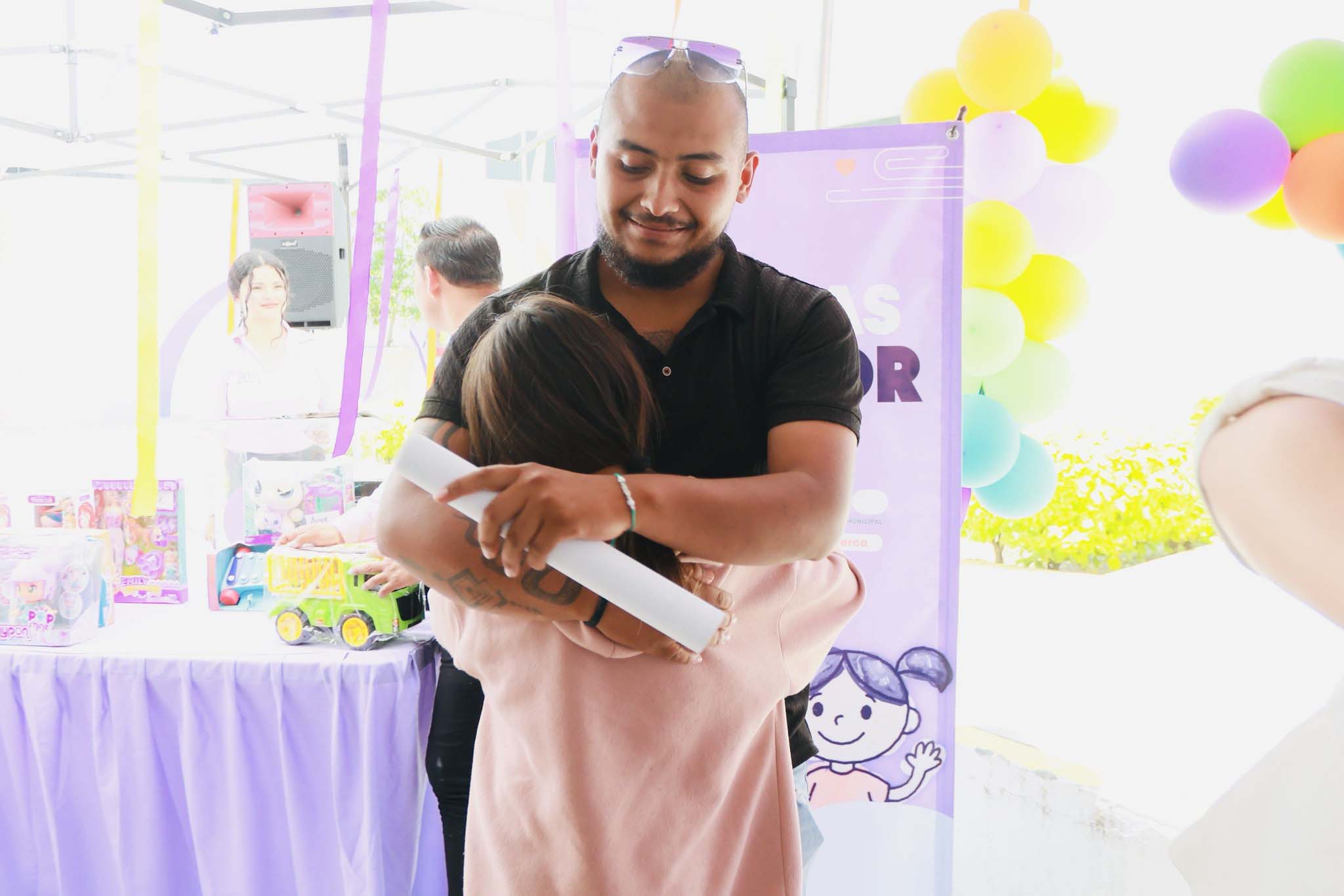 Reintegran a 19 menores con sus familias
