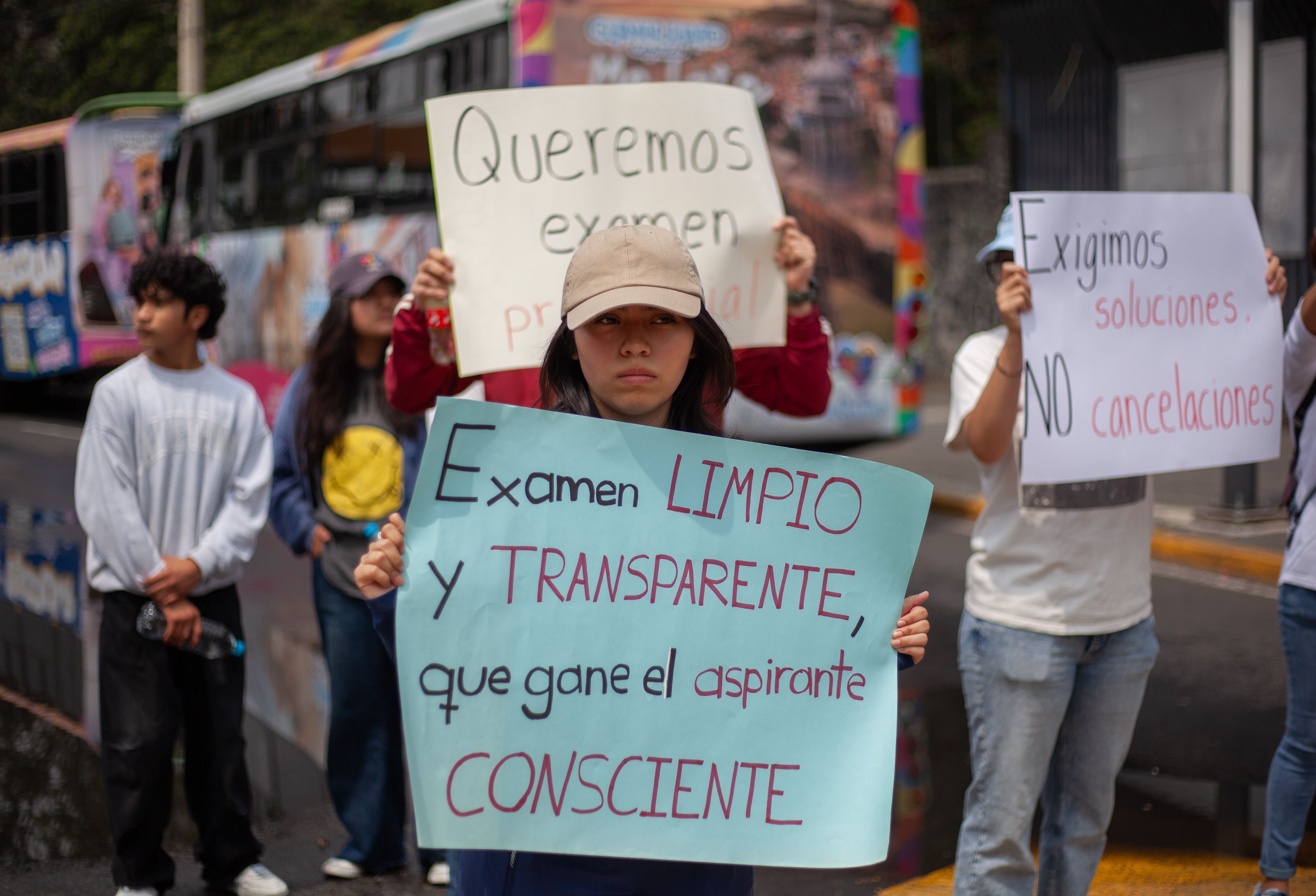 Sheinbaum ofrece universidades Rosario Castellanos a alumnos rechazados por la UNAM