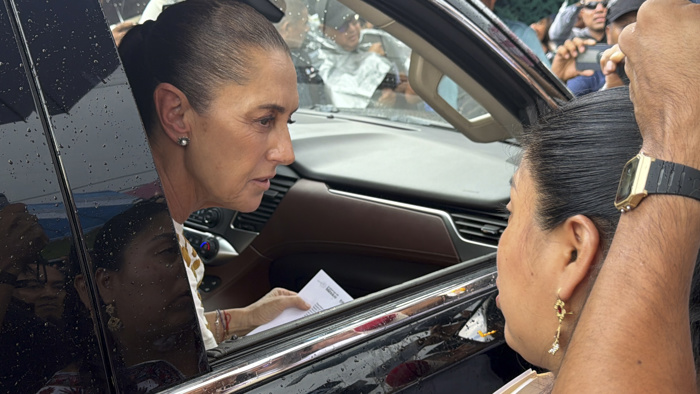 Sheinbaum se compromete a recibir en Ciudad de México a maestros de la CNTE de Oaxaca