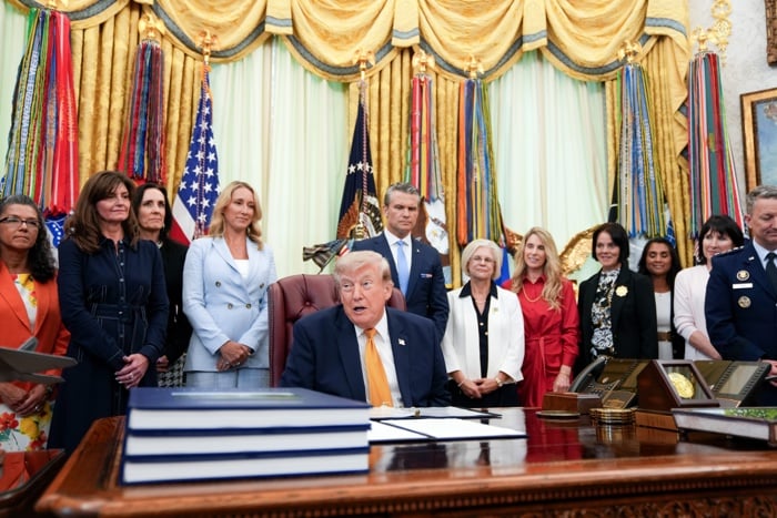 Trump comparte artículo que critica estrategia de Sheinbaum contra el crimen