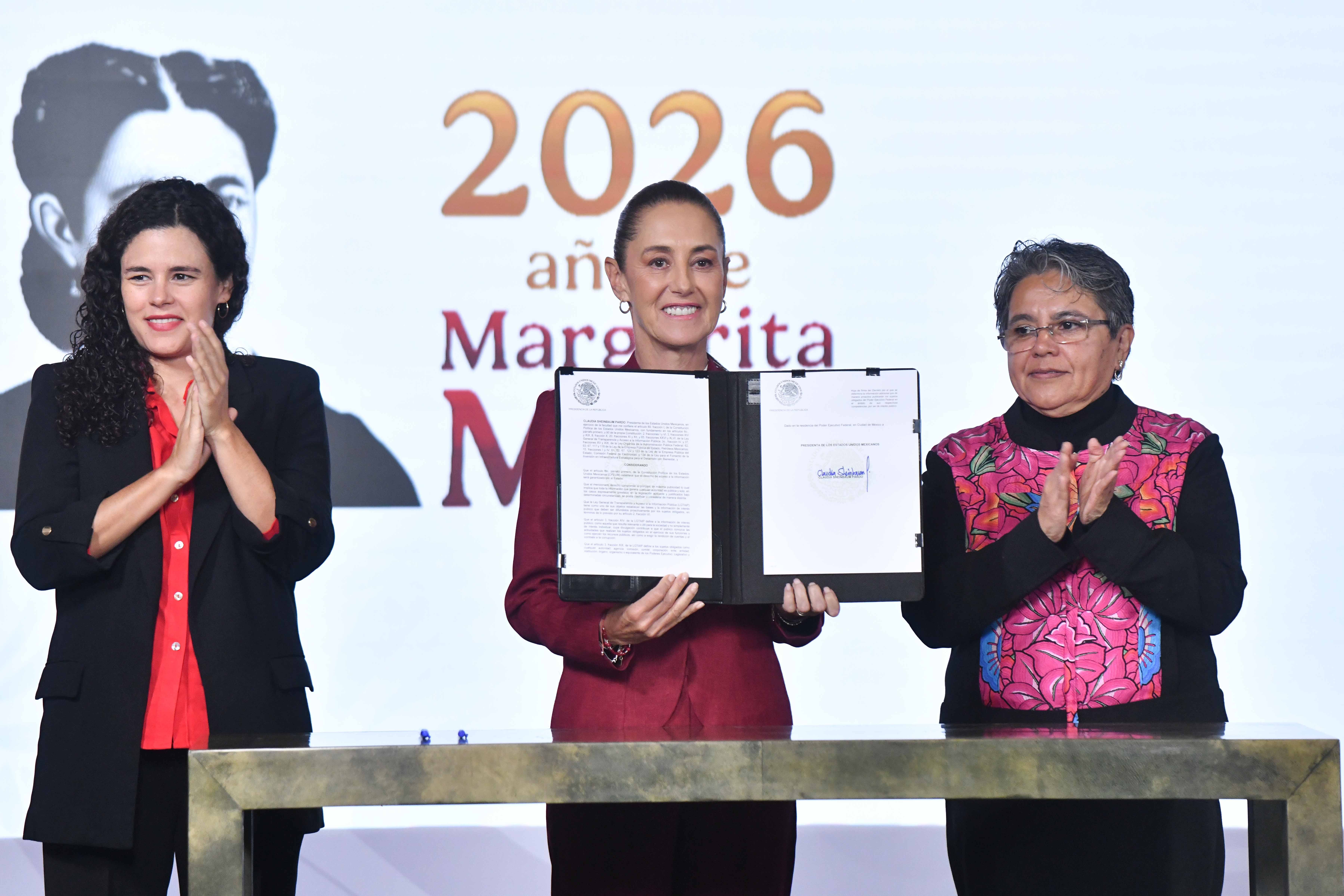 Gobierno federal anuncia decreto para fortalecer la transparencia