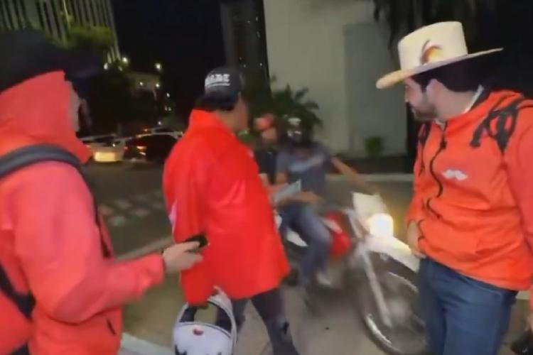 Asesinan a balazos a creador de contenido durante transmisión en vivo