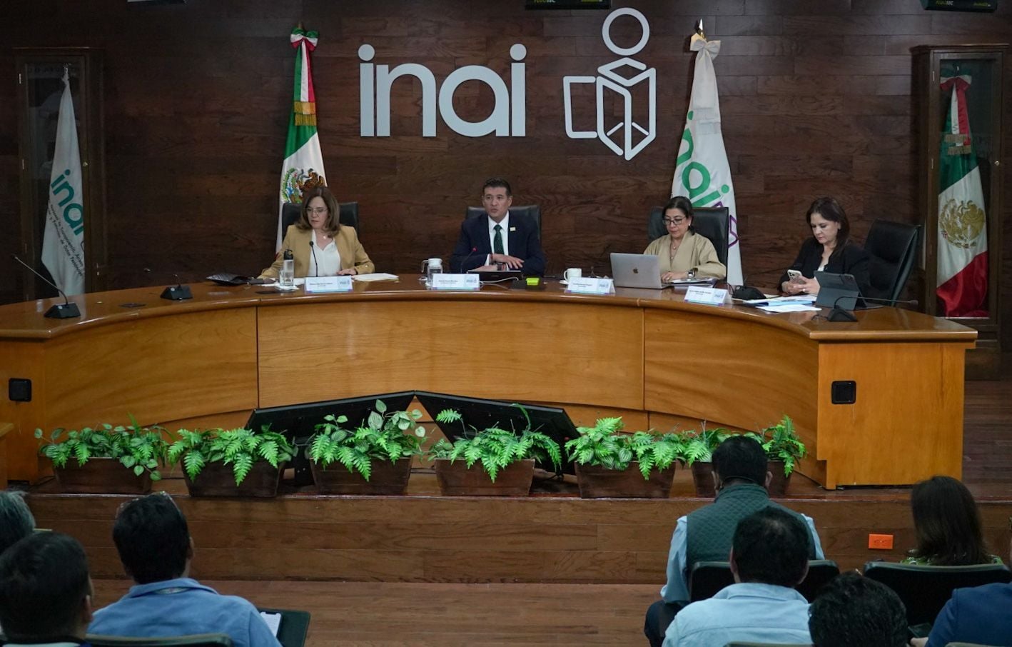 Excomisionado presidente del INAI advierte retroceso en transparencia tras desaparición del instituto
