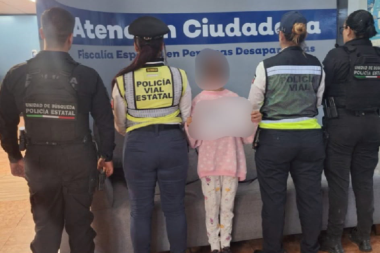 Policías viales rescatan a niña de 12 años extraviada en la colonia El Colli