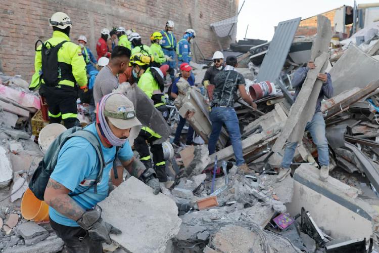 Sismo en Colombia deja 224 muertos y 949 heridos