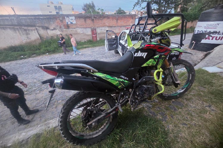 Detienen en Tlaquepaque y Guadalajara a dos sujetos con motocicletas robadas