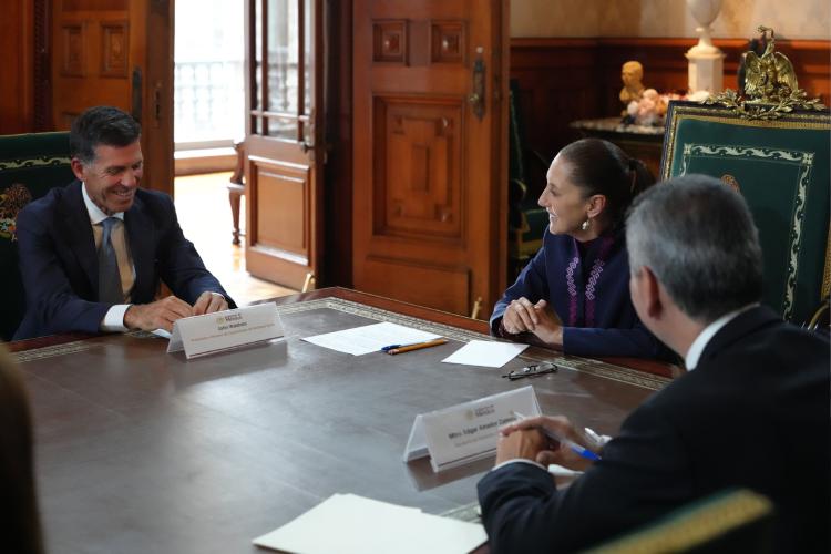 Sheinbaum se reúne con directivo de Goldman Sachs