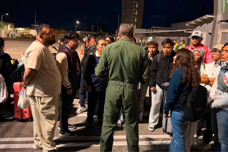 Gobierno repatria a 36 mexicanos afectados por sismo en Colombia