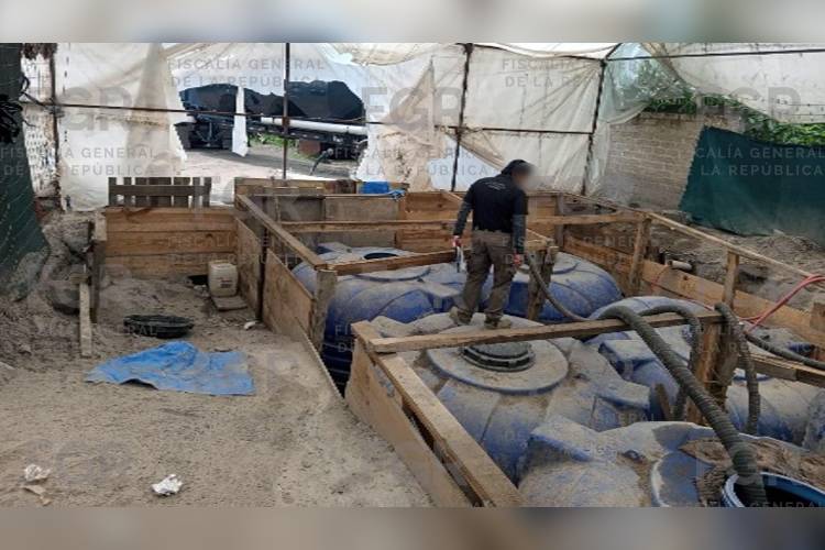 FGR asegura 45 mil litros de huachicol en El Arenal
