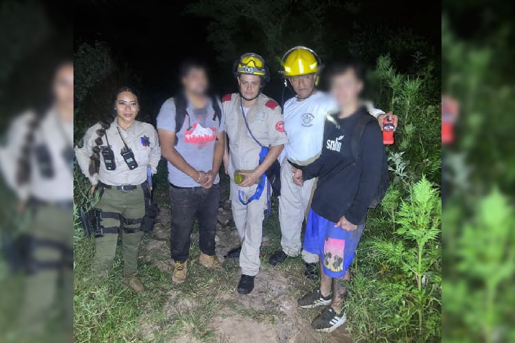 Rescatan a dos hombres extraviados en la Barranca