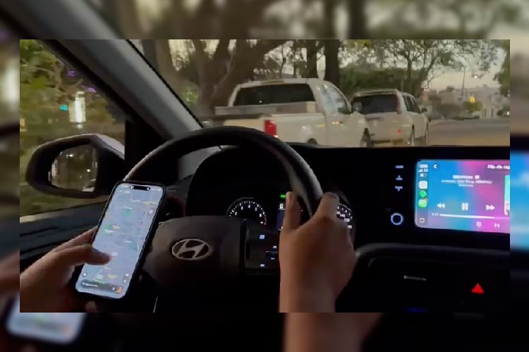 Jalisco suma más de 12 mil multas en 2026 a conductores por usar el celular al manejar