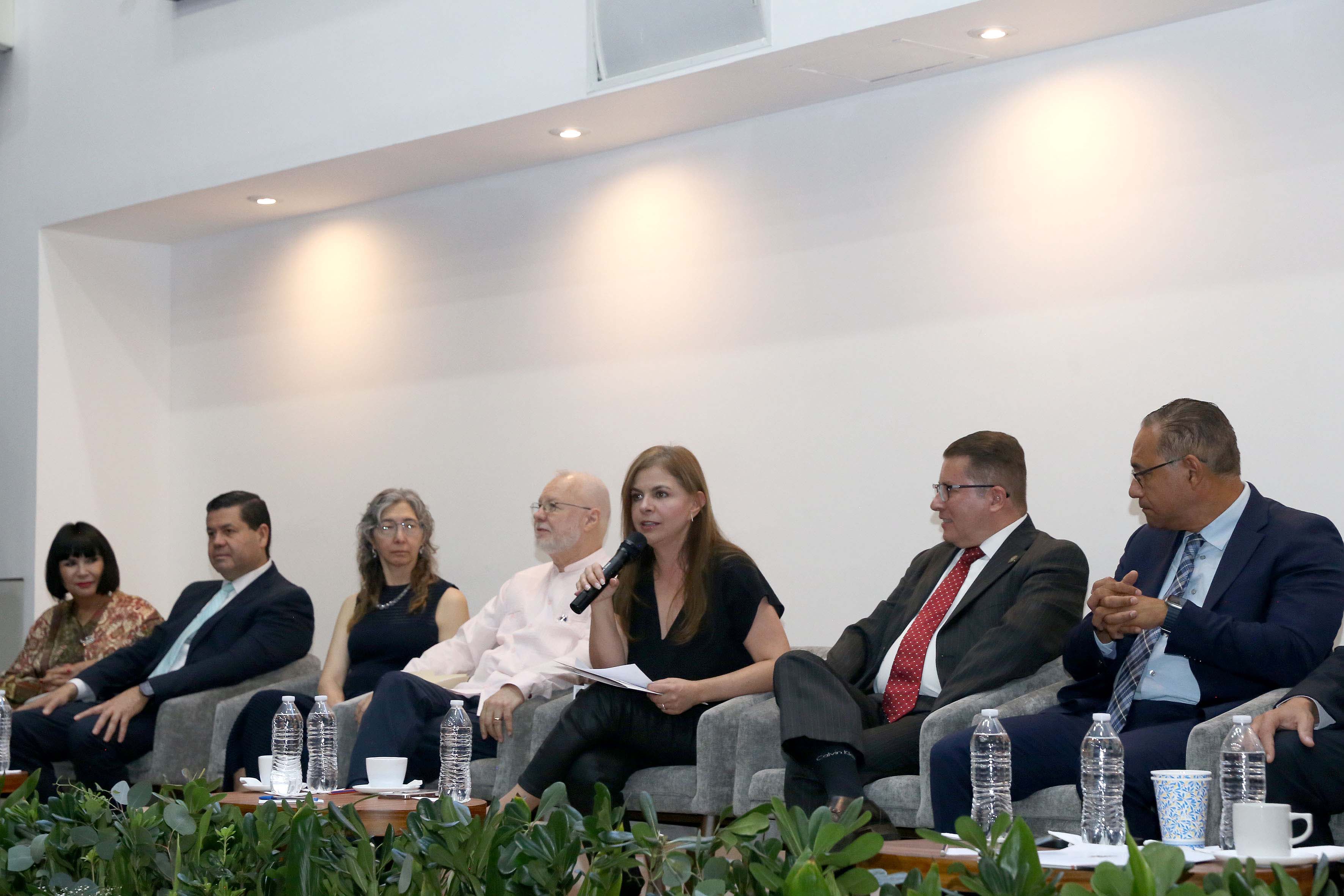 Llama a replantear reglas ante avance de la IA