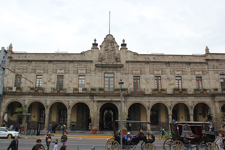 Municipios accederían a más deuda
