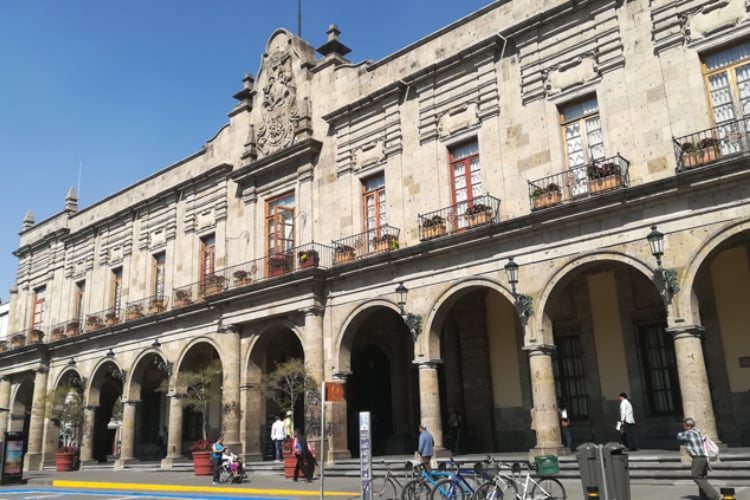 Advierten que megadeuda municipal comprometerá los servicios básicos en Jalisco