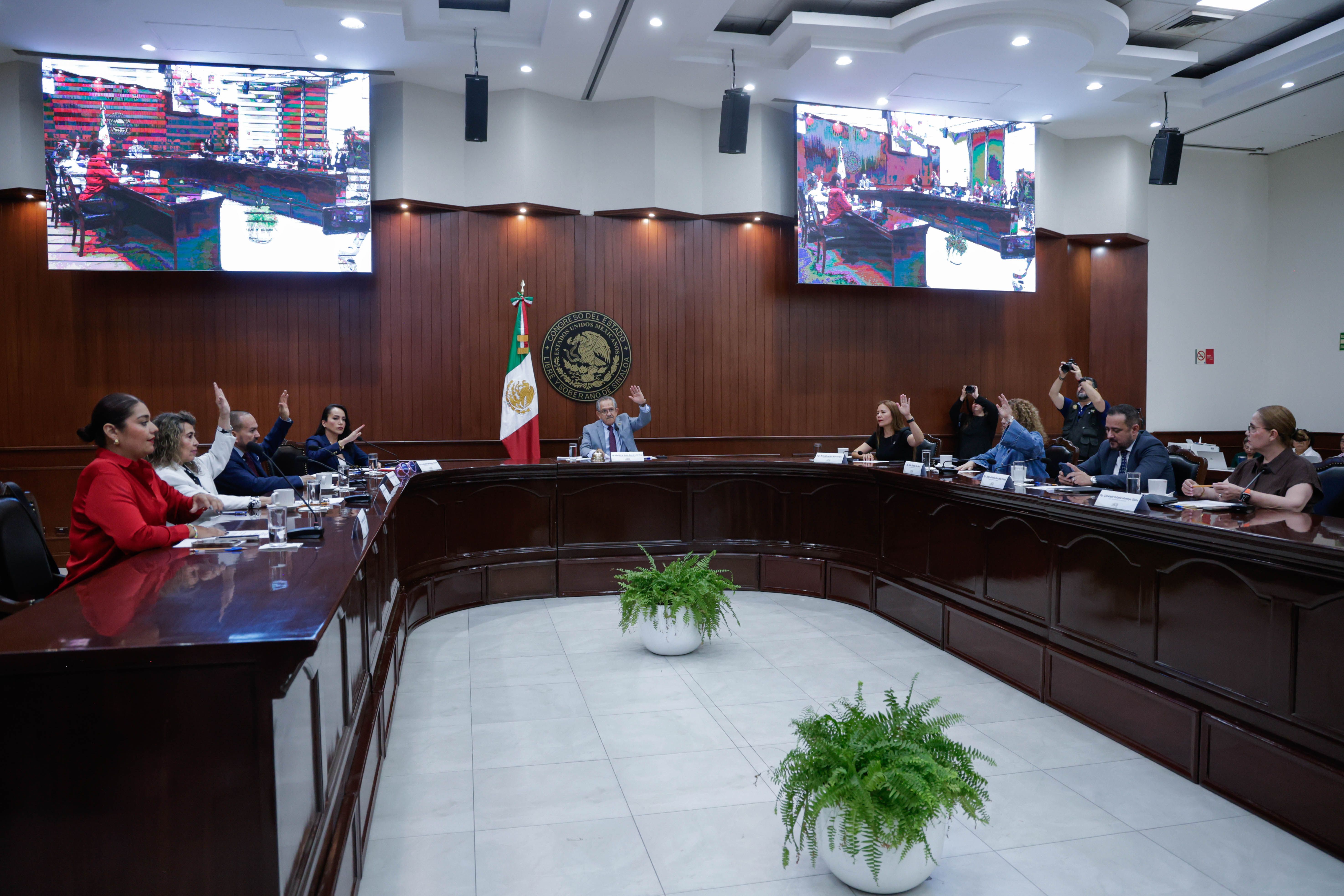Congreso de Sinaloa prepara designación de gobernador interino