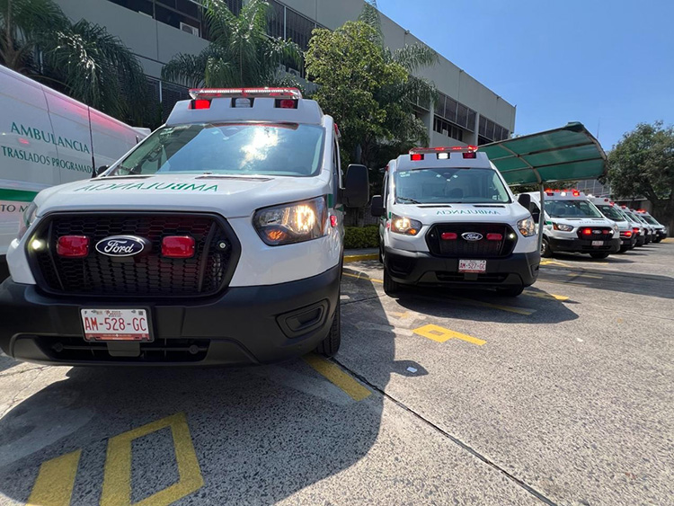 Refuerza IMSS Jalisco traslados con 9 ambulancias