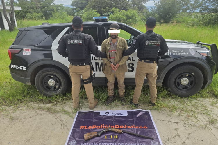 Detenido con escopeta y armadillo muerto en la colonia Jardines de Atoyac