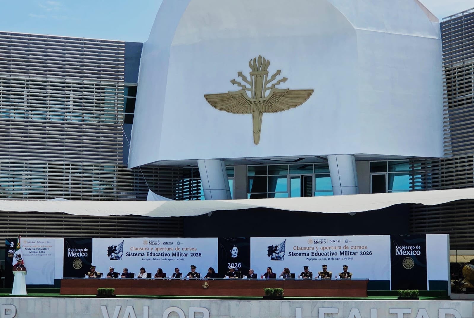 Sheinbaum encabeza ceremonia del sistema educativo militar en Zapopan