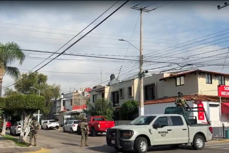Fuerzas federales realizan operativo en rosticería de Zapopan