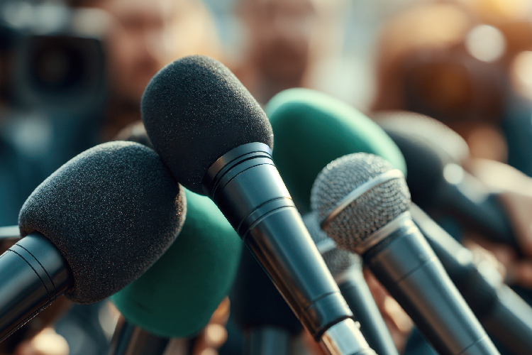 Lineamientos de las audiencias eliminan sanciones a medios por ‘información falsa’