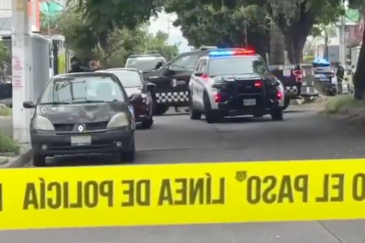 Asesinan a comerciante afuera de su tintorería en Guadalajara