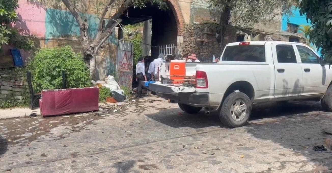 Localizan dos cuerpos segmentados dentro de finca en Tlaquepaque