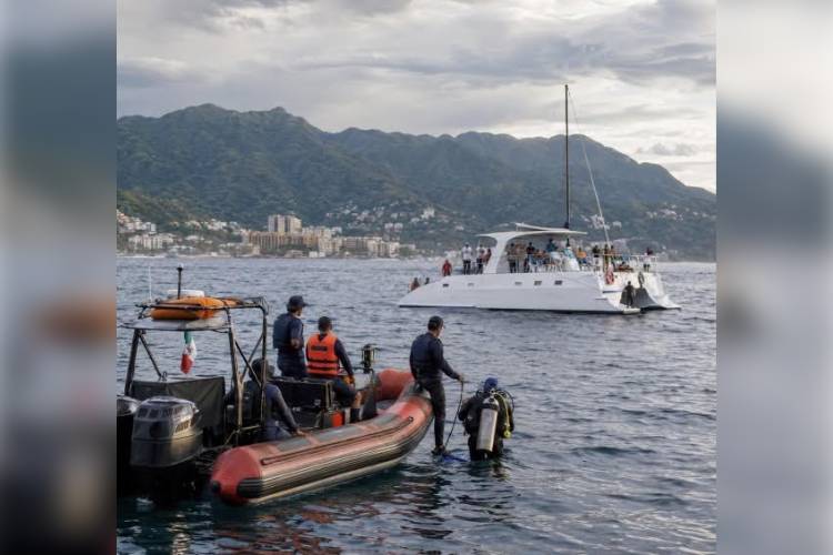 Hallan cuerpo de turista regio que cayó al mar en Puerto Vallarta