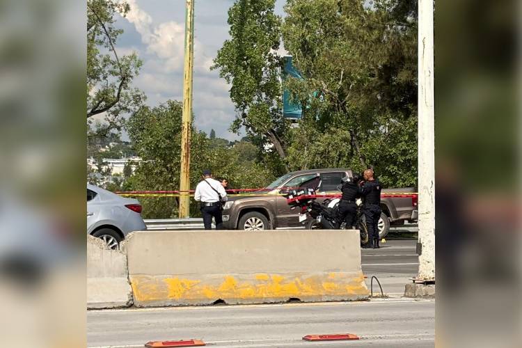 Asesinan a balazos a conductor en trébol de Periférico y López Mateos