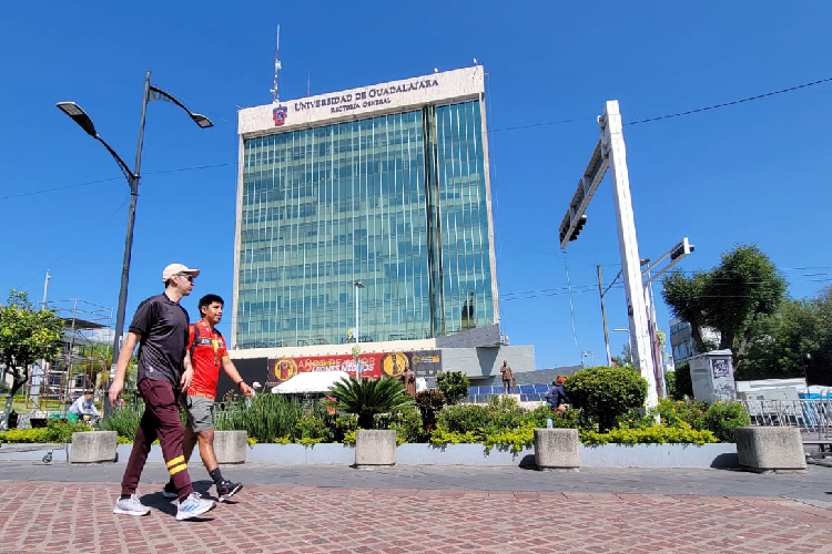 UdeG abre inscripción de capacitación para examen universitario