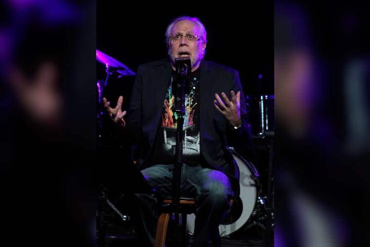 Detienen al productor musical Luis de Llano