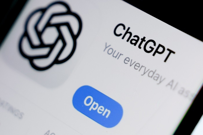 Las plataformas de IA ChatGPT, Gemini, Claude y Grok sufren una caída a nivel global