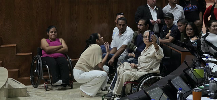 Frenan pensión para personas con discapacidad