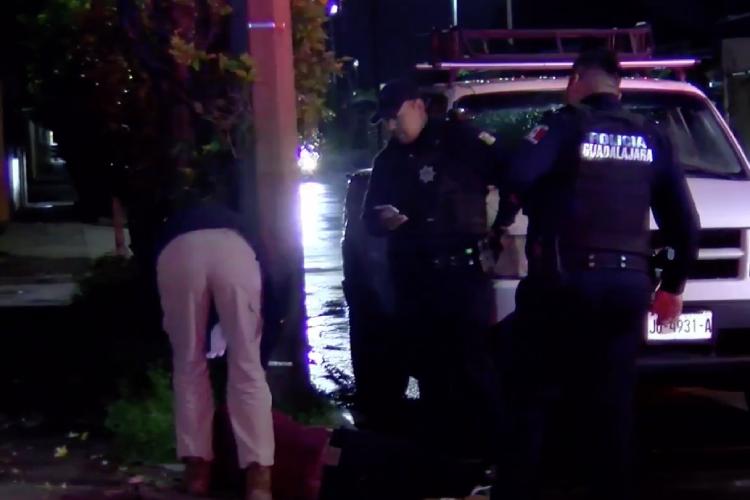 Encuentran a hombre golpeado en calles tapatías
