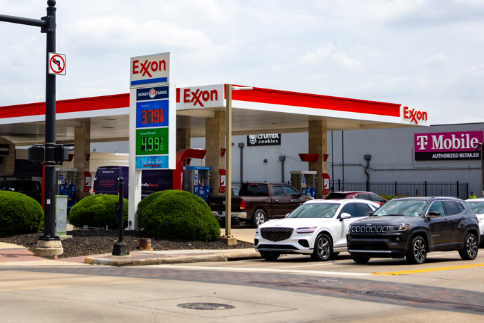 Gasolina en Estados Unidos alcanza récord de 4.14 dólares por galón