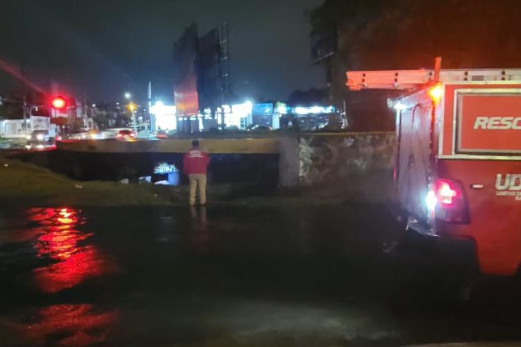 Lluvia deja encharcamientos y daños en viviendas de Tonalá