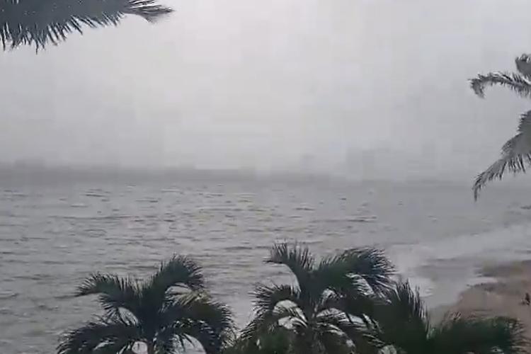 Advierten riesgo en playas de Puerto Vallarta