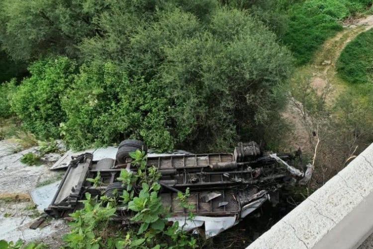 Muere una persona tras volcadura en la autopista Guadalajara-Lagos