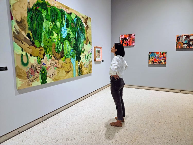 Mujeres batallan para acceder y vivir de cultura