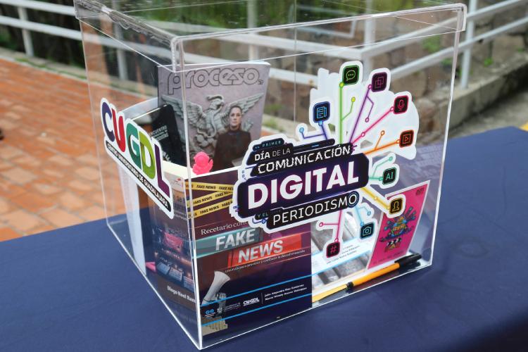 CUGuadalajara crea cápsula del tiempo para preservar la memoria del periodismo