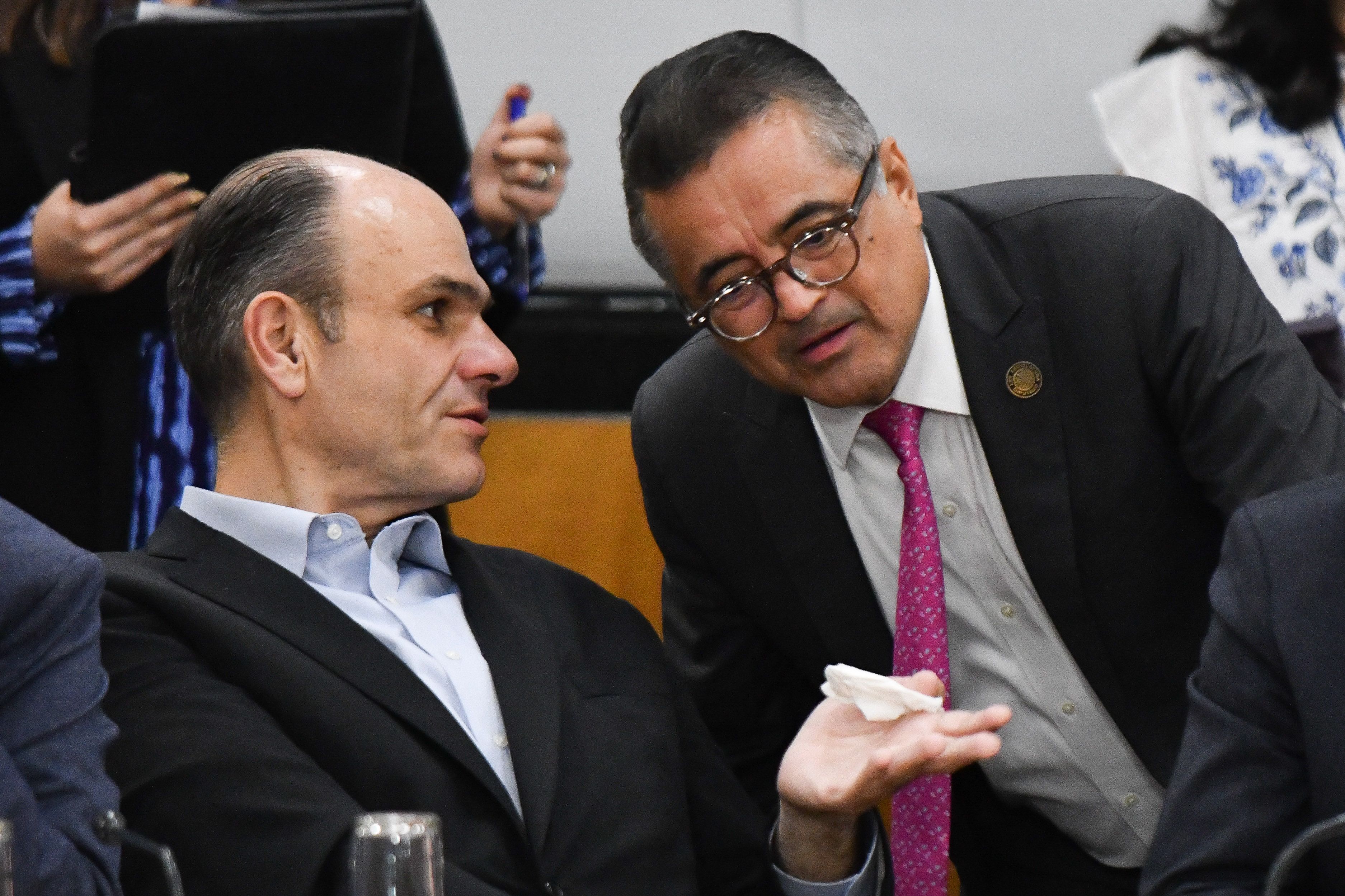 Advierte que paquete económico 2027 mantiene presión sobre las finanzas públicas