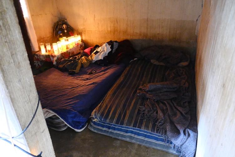 Rescatan a nueve personas y detienen a seis en finca de Tecalitlán