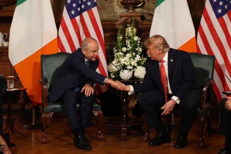 Trump dice que querría ver la reunificación de Irlanda
