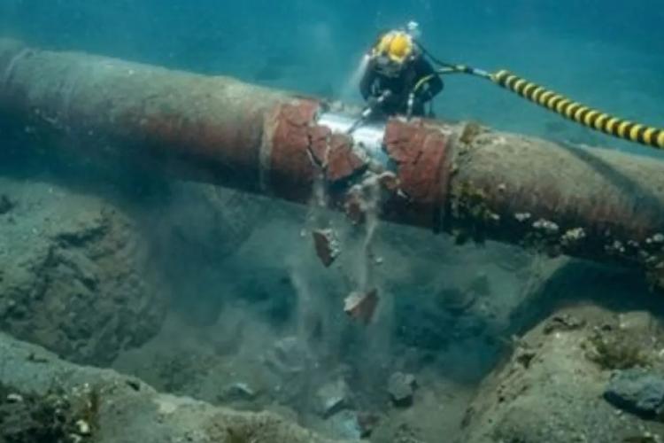 Pemex continúa reparación de ducto tras derrame de hidrocarburo en el Golfo de México