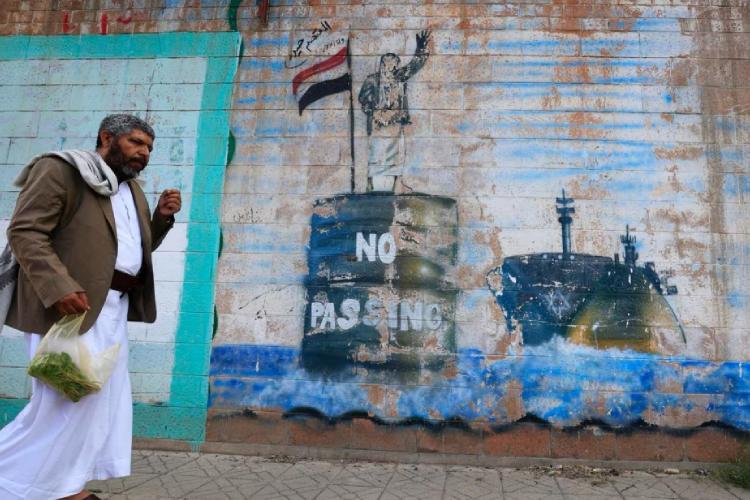 Arabia Saudita cierra oleoducto estratégico tras ataques con drones desde Irak