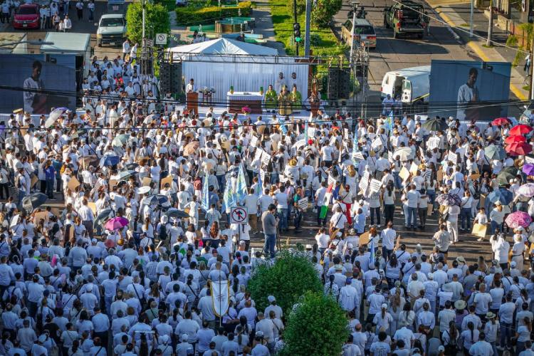 Marchan en Sinaloa para exigir paz