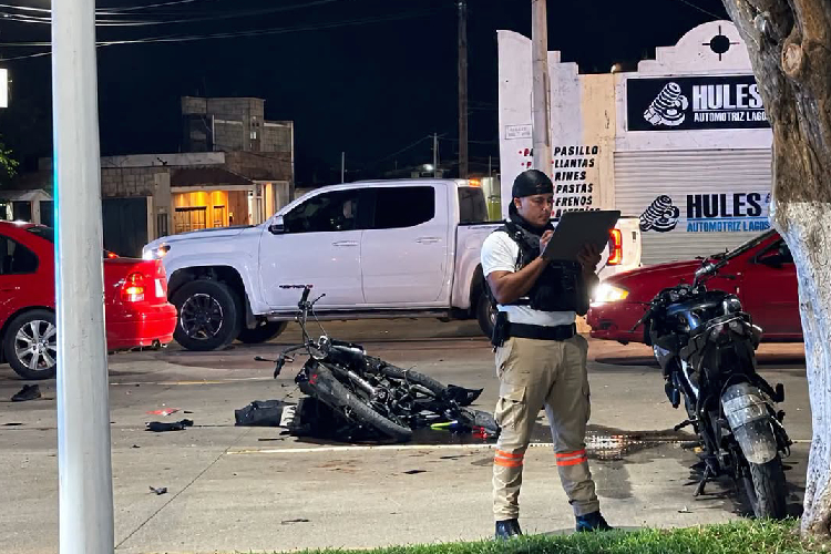 Muere motociclista tras choque en Lagos de Moreno