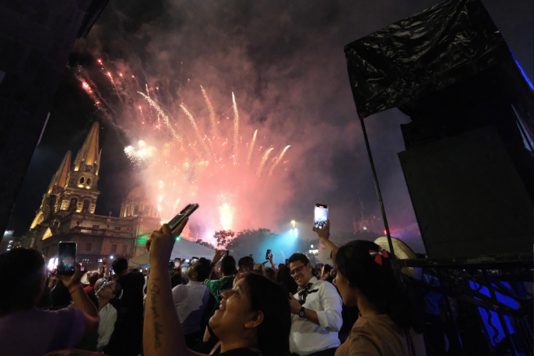 Grupo Frontera reunió a 60 mil personas en Plaza Liberación