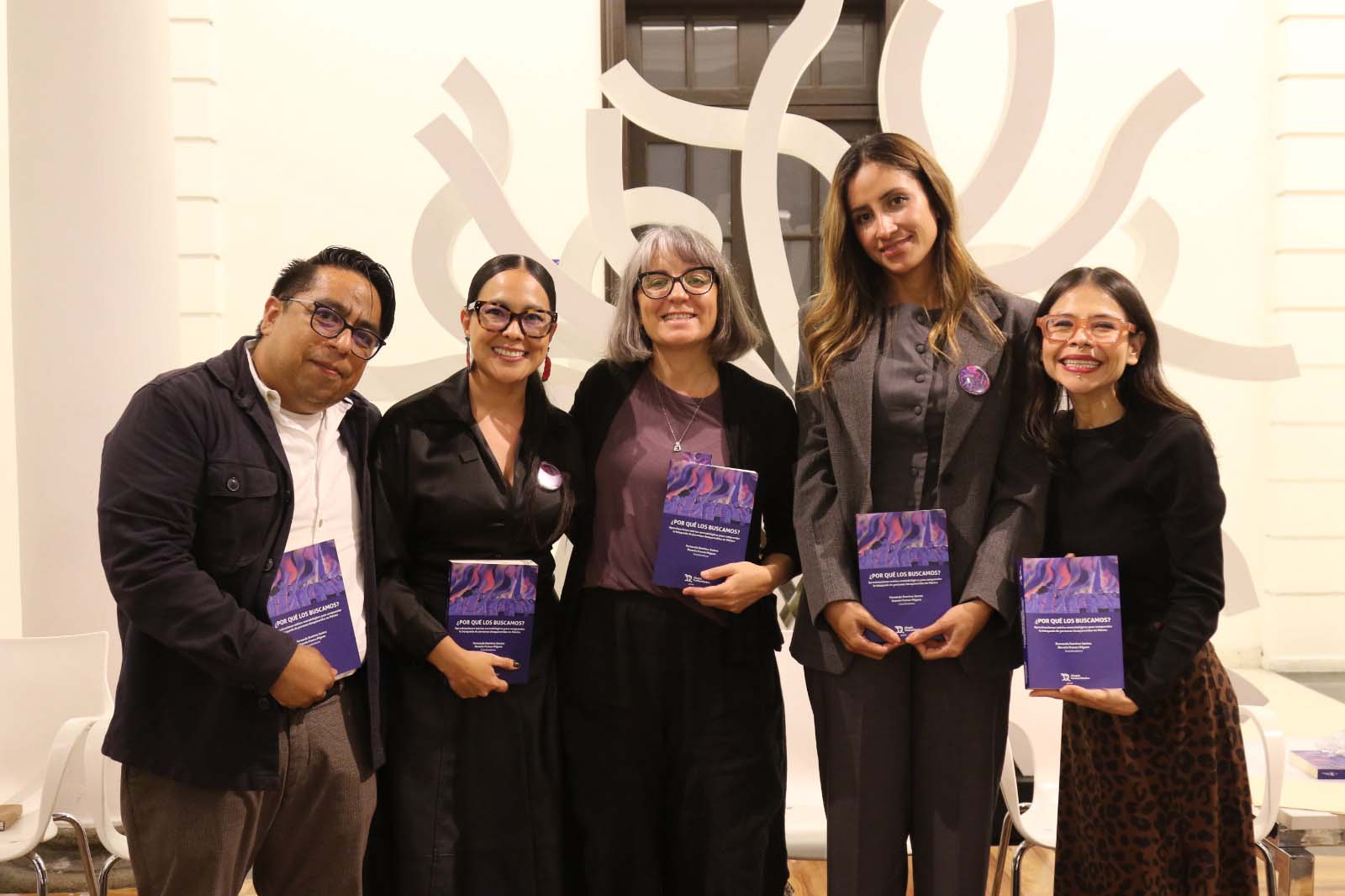 Analizan en libro la crisis de ausencias