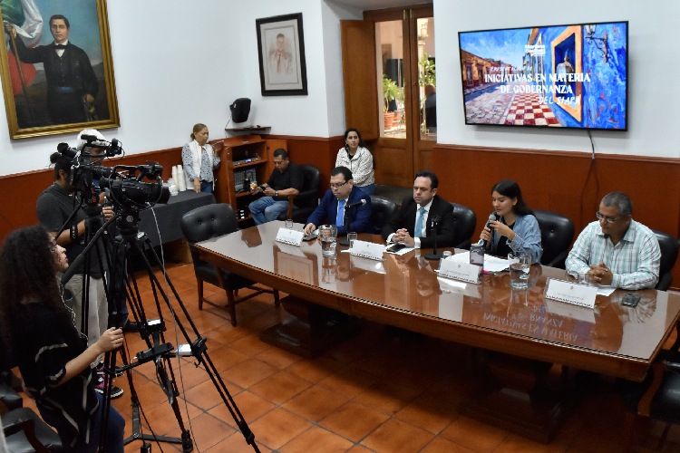 Plantean integrar vecinos, consejeros expertos y sindicatos a las decisiones del SIAPA